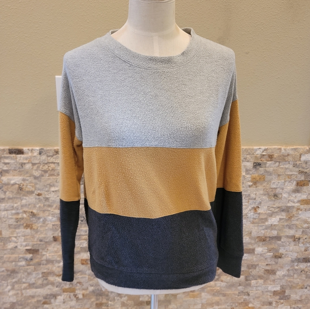 Nine Britton colorblock fleece top size S